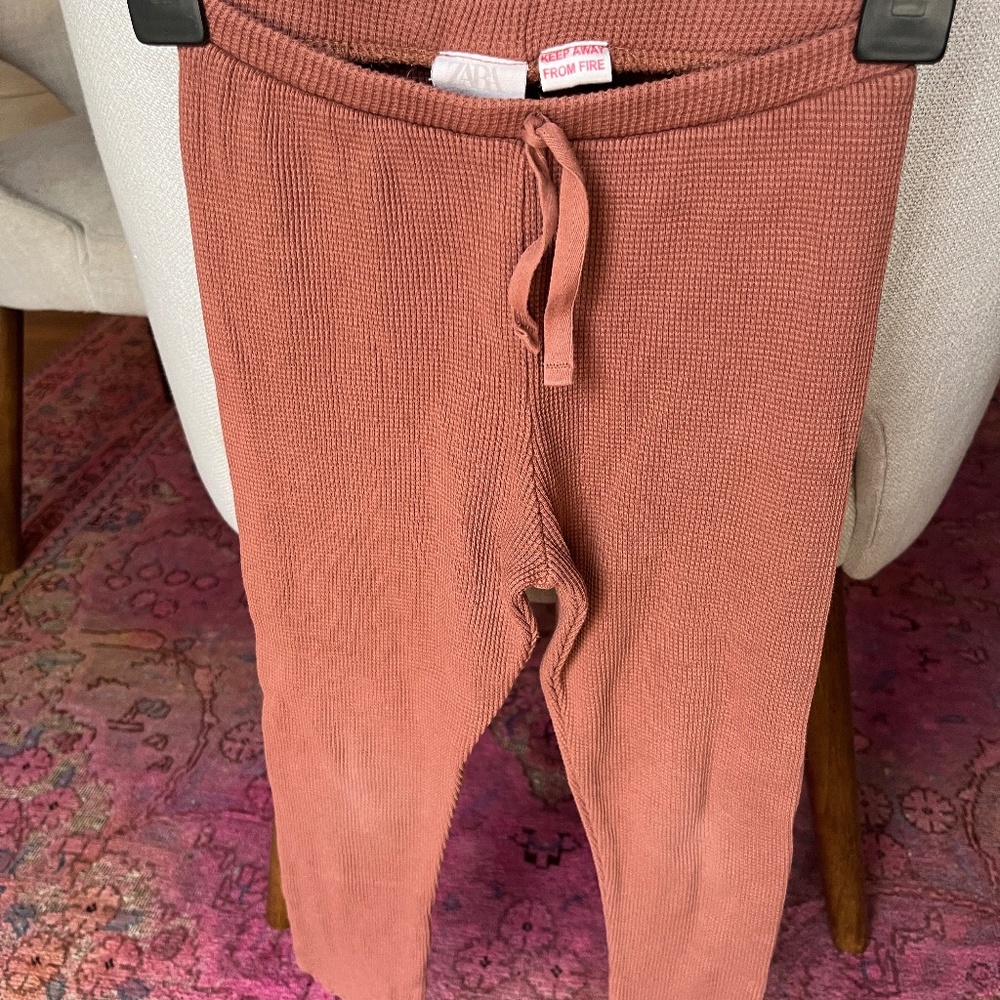 Zara Waffle Pants Size 4/5 Ruffle Hem
